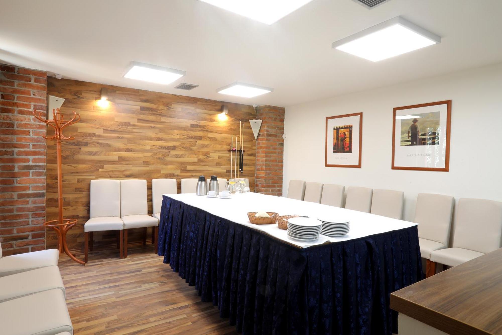 Hotel Pod Vezi Strážnice Eksteriør billede
